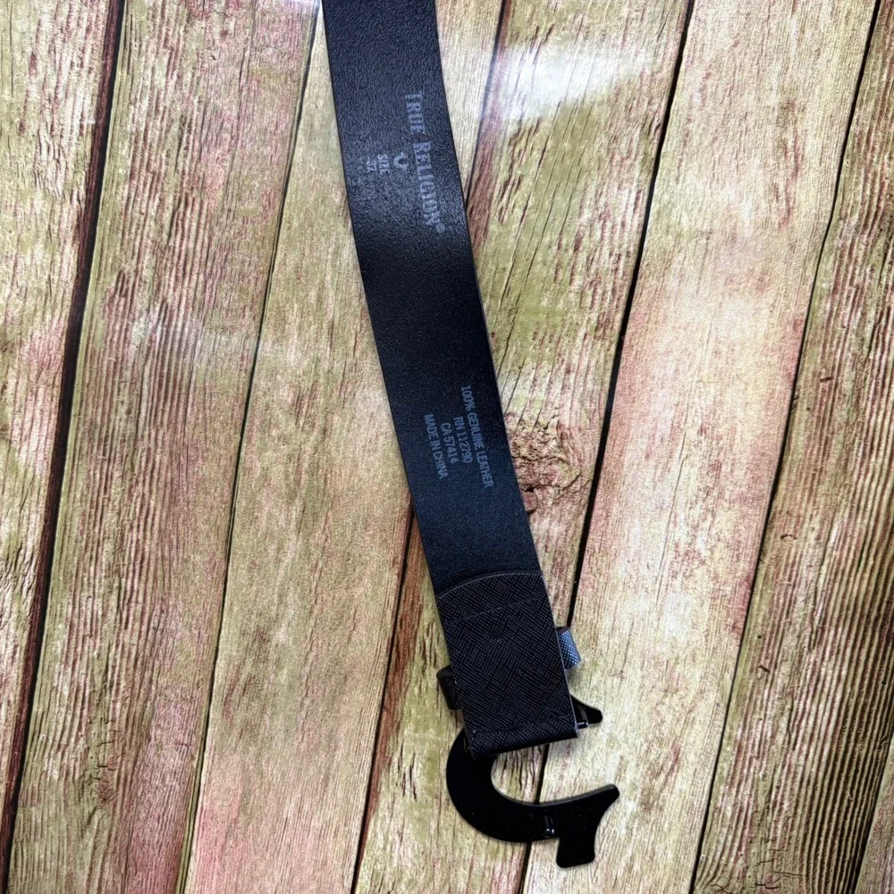 True Religion Mens Black Leather Horseshoe Buckle Belt Saffiano Texture Size 32
